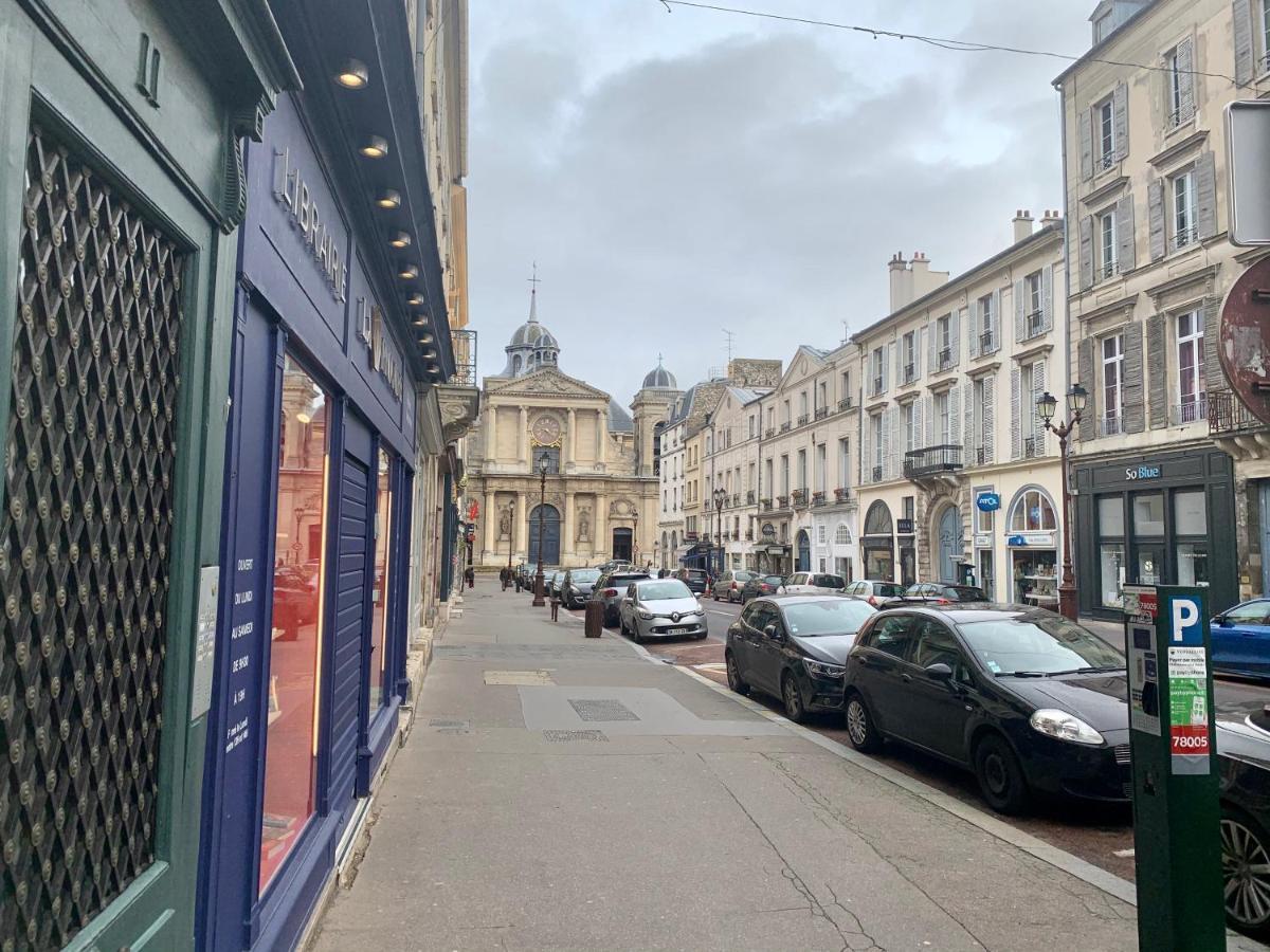Appartement Versailles Quartier Notre Dame Au Pied Du Chateau Avec Parking エクステリア 写真