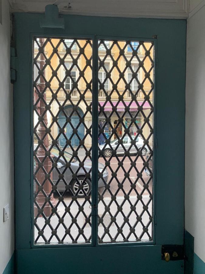 Appartement Versailles Quartier Notre Dame Au Pied Du Chateau Avec Parking エクステリア 写真