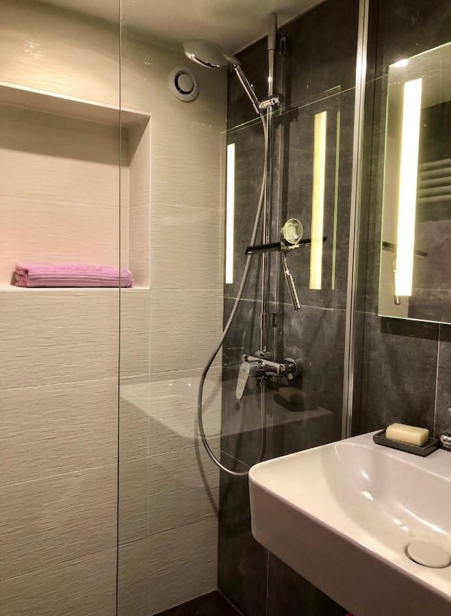 Appartement Versailles Quartier Notre Dame Au Pied Du Chateau Avec Parking エクステリア 写真