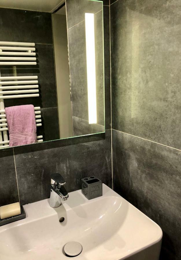 Appartement Versailles Quartier Notre Dame Au Pied Du Chateau Avec Parking エクステリア 写真