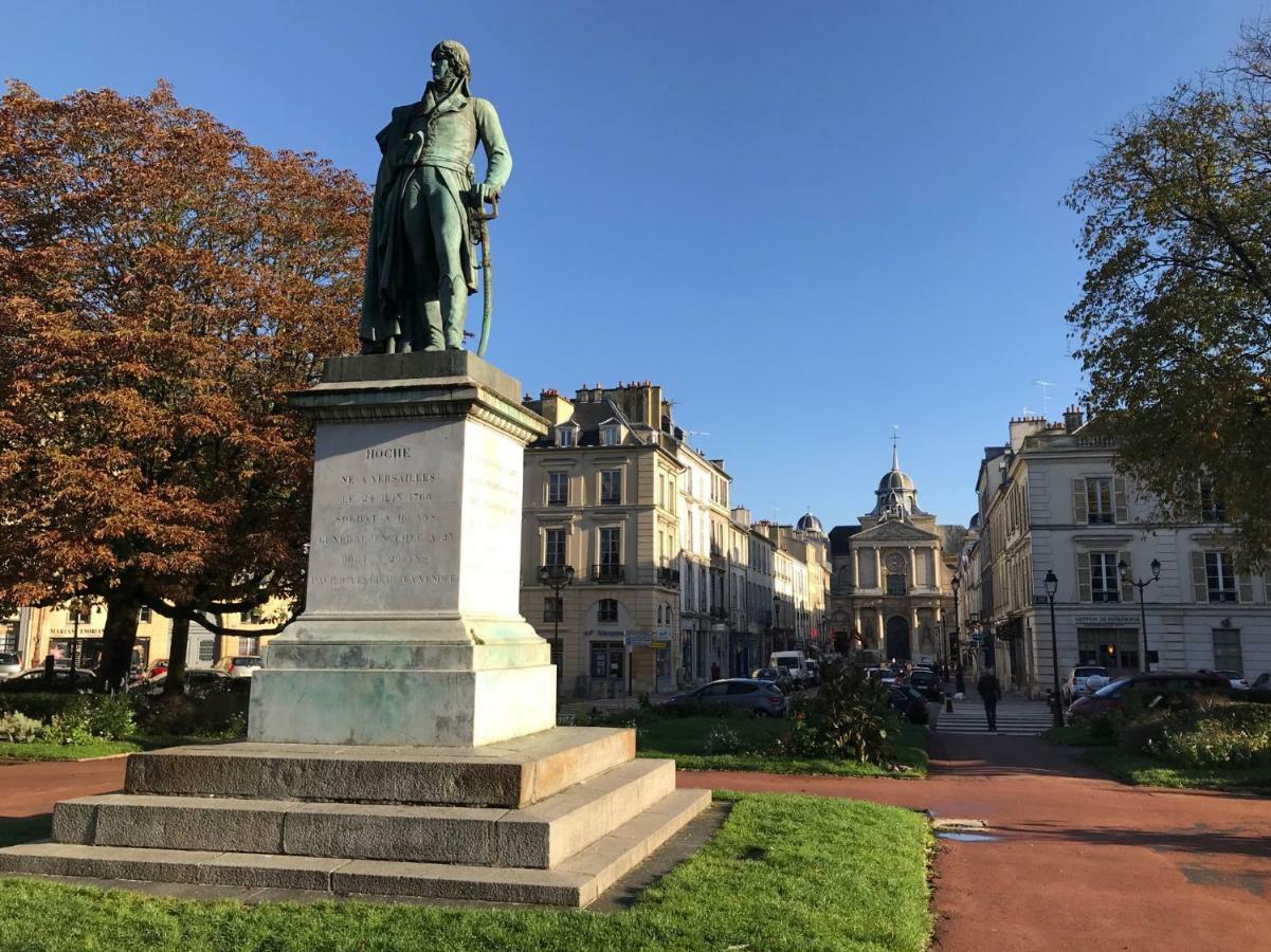 Appartement Versailles Quartier Notre Dame Au Pied Du Chateau Avec Parking エクステリア 写真